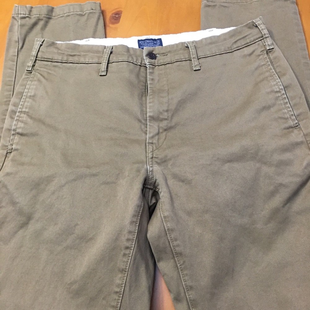 Levi’s chinos - Picture 2 of 3